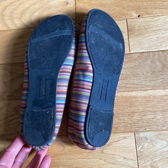 🤑BOGO🤑! Canvas flats - Picture 4 of 5